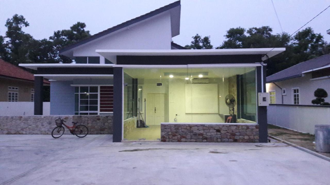 Dlayaran Villa Guest House Kuala Rompin Luaran gambar